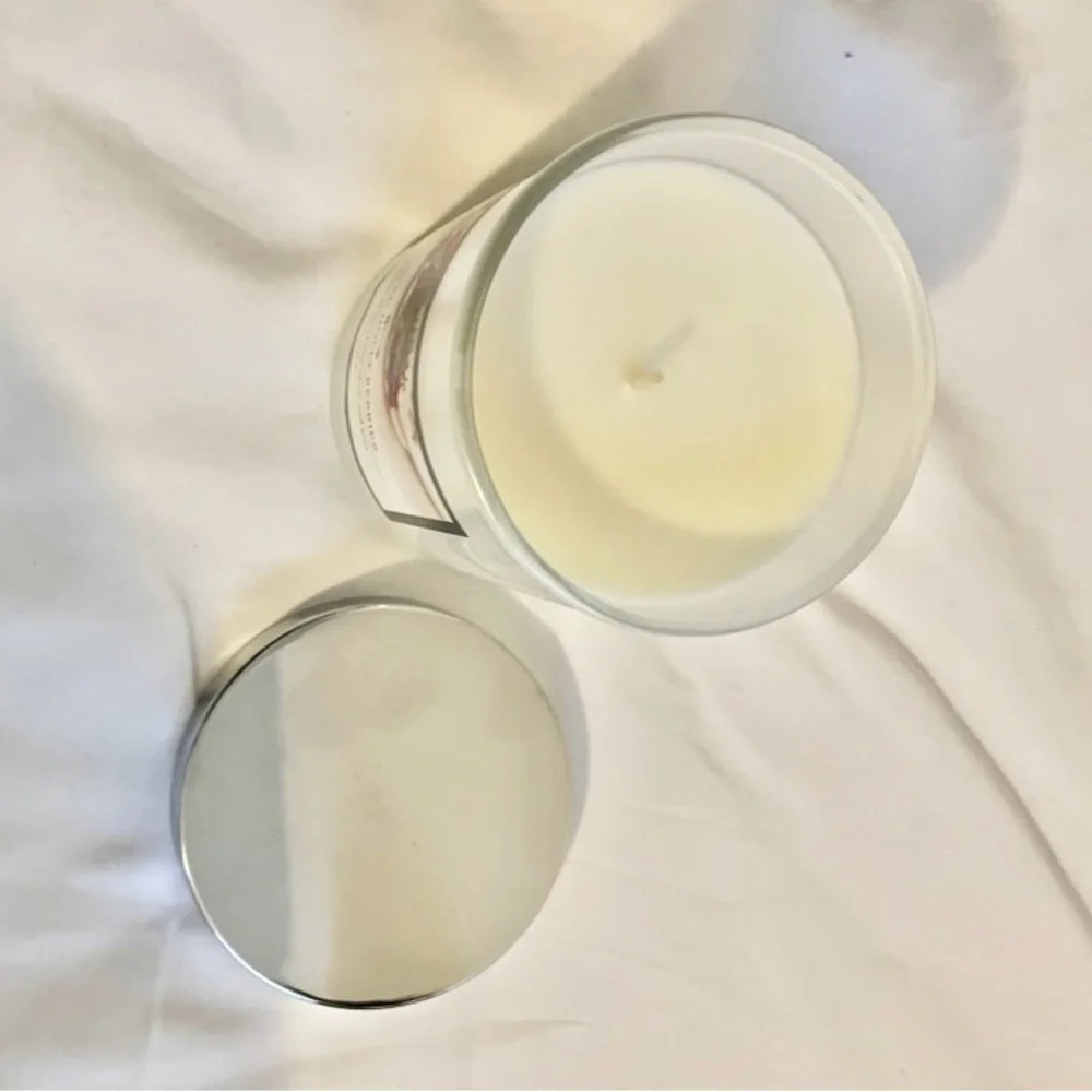 11oz Glass Jar Nordic Holly Frosted Berry Candle Threshold cinnamon spice &pine - Picture 7 of 7